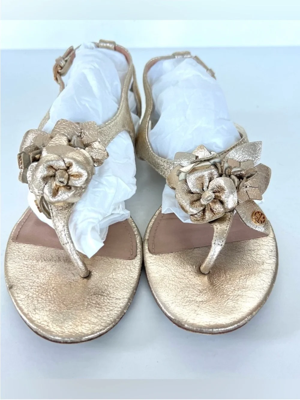 TORY BURCH Blossom Floral Gold Leather  Thong Flat Buckle Strap Sandals Sz 9 1/2